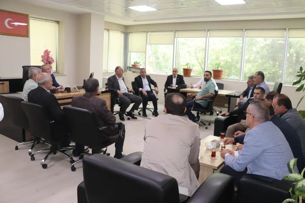 AK Parti Belediye Meclis Üyeleri Belediye Eş Başkanı Mehmet Kaysi’yi Ziyaret Etti