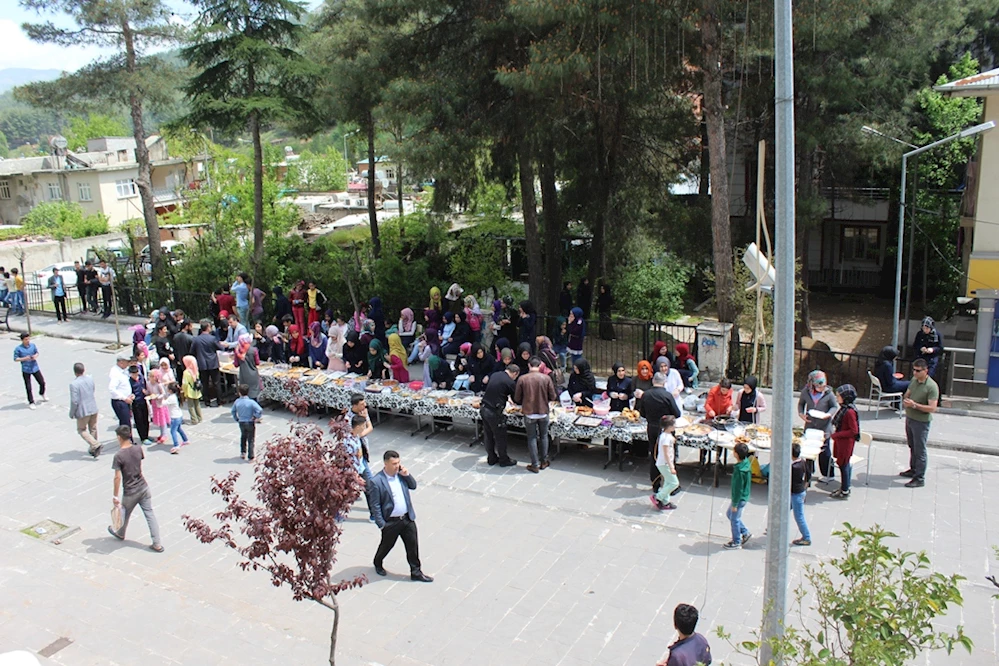 Baykan İmamhatip Orta ve Lise Öğrencileri kermeste eğlendi.