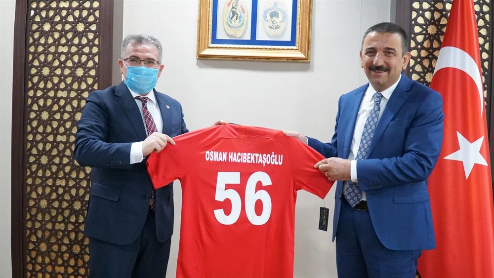 Vali Hacıbektaşoğlu, Siirt Amatör Spor Kulüpleri Federasyonu’nu Kabul Etti.