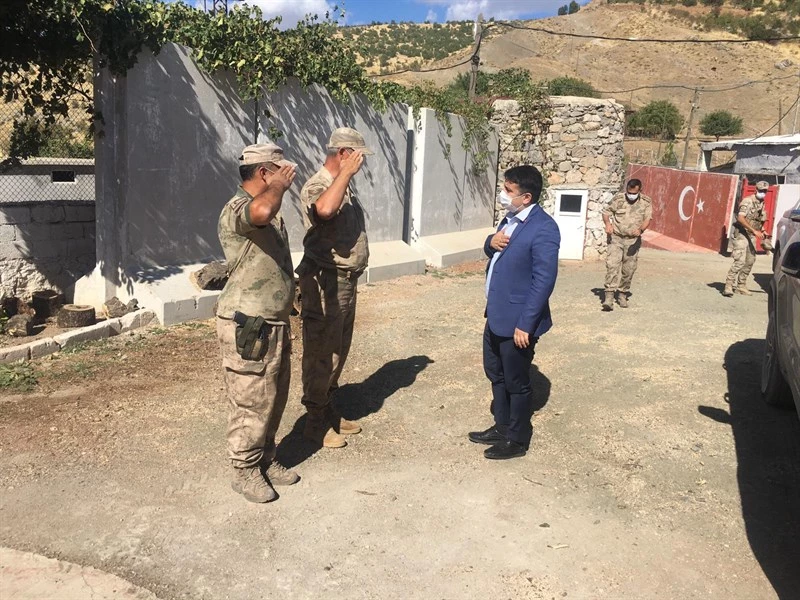 Kaymakam / Belediye Başkan V.Tunç Kasımlı Jandarma Karakol Komutanlığını Ziyaret Etti