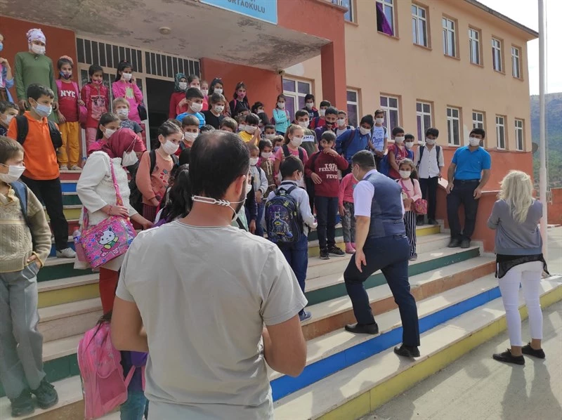 Kaymakam / Belediye Başkan V. Tunç Okul Ziyaretlerine Devam Ediyor