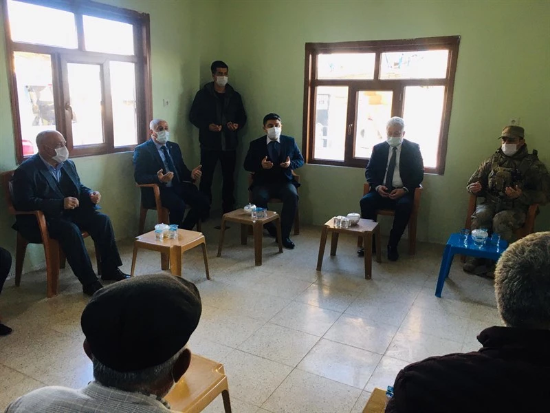 Kaymakam / Belediye Başkanvekili Tunç Narlıyurt Köyünde Vatandaşlarla Buluştu.