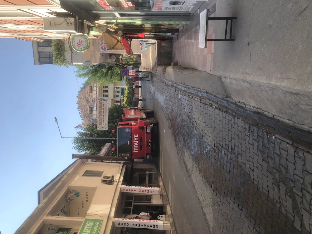 Baykan Cadde ve Sokakları Belediye ekiplerince Yıkanıyor.